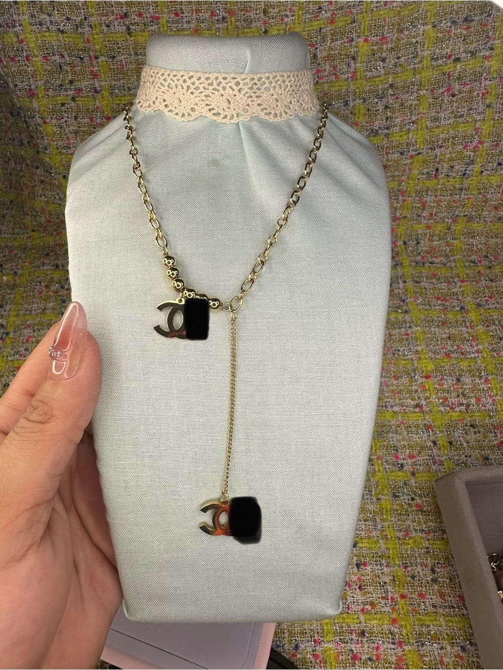 AA great CC gold necklace